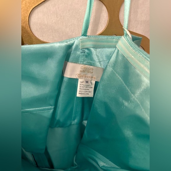 Sequince Formal Dress - Picture 2 of 2